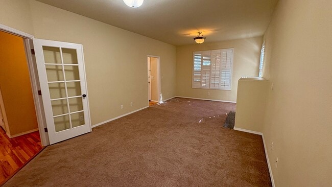 Building Photo - Beautiful Spacious Cedar Hills/ Peterkort ...