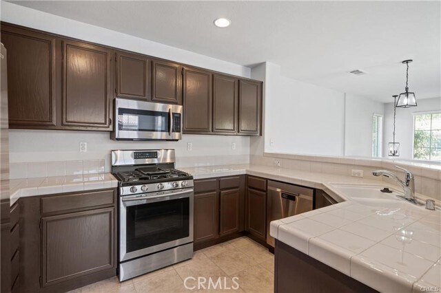 Building Photo - 39687 Columbia Union Dr