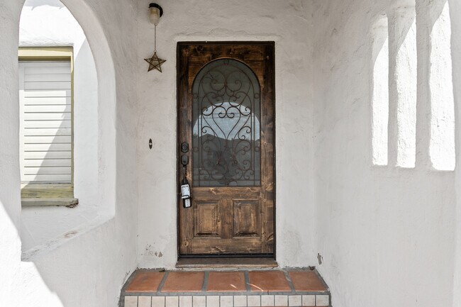 Foto del edificio - 1730 California St