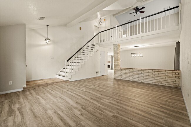 Foto del edificio - 1714 Blindlake Dr