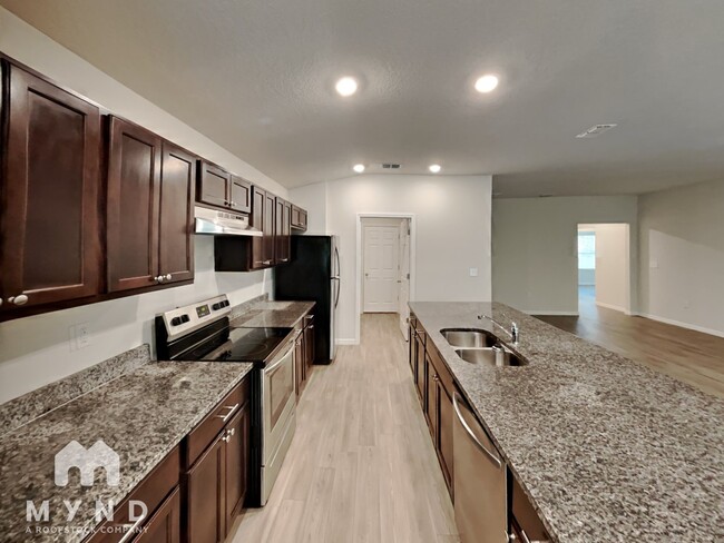 Building Photo - 1555 Tan Tara Trl