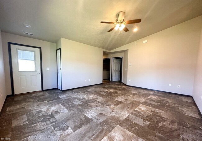 Foto del edificio - 3 br, 2 bath Townhome - Ivy Town Homes  2 ...