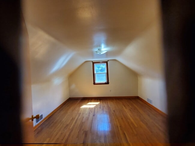 Building Photo - 1515 Ridge Ave