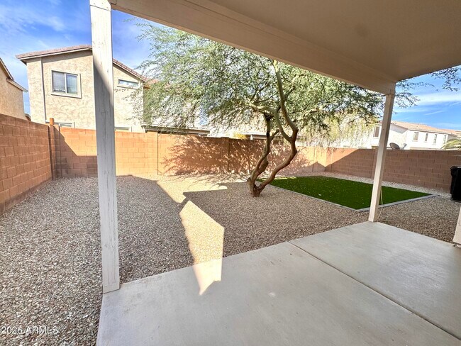 Foto del edificio - 14955 N 174th Ln