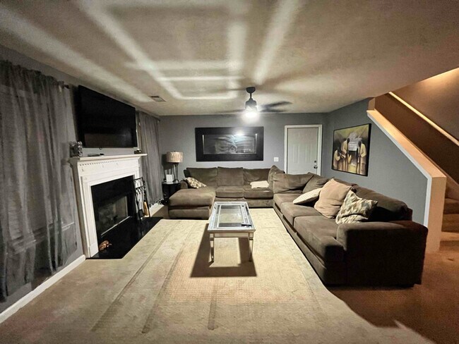 Foto del edificio - 2113 Black Oak Ln