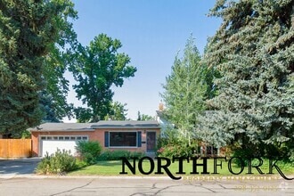 Building Photo - 6431 Robertson Dr