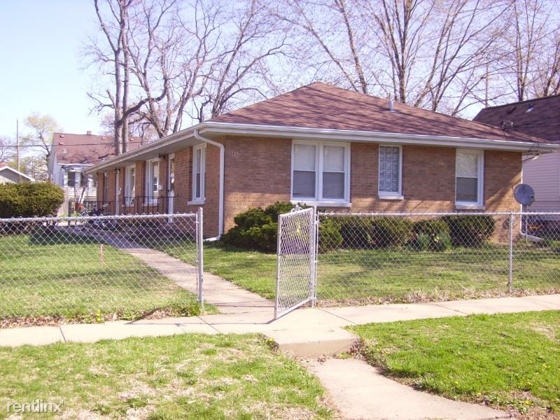 Primary Photo - 1111 E Hazard Ave