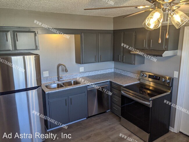 Foto del edificio - 2 br, 1 bath House - 7028 Woodson Road