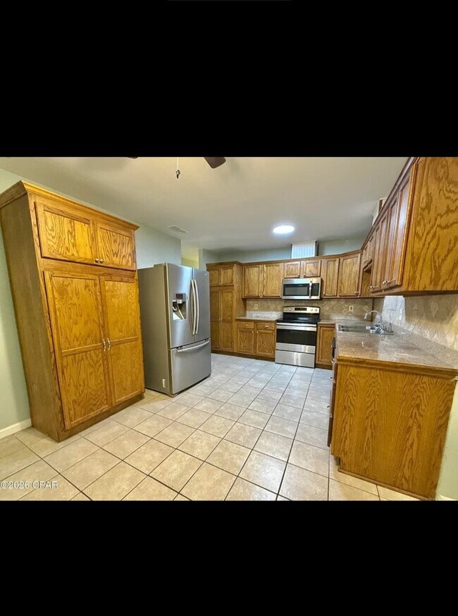 Building Photo - 1418 Iowa Ave