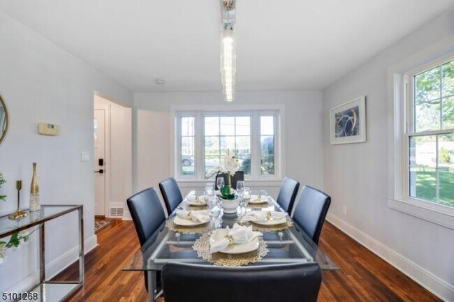 Foto del edificio - 3 bedroom in Summit NJ 07901