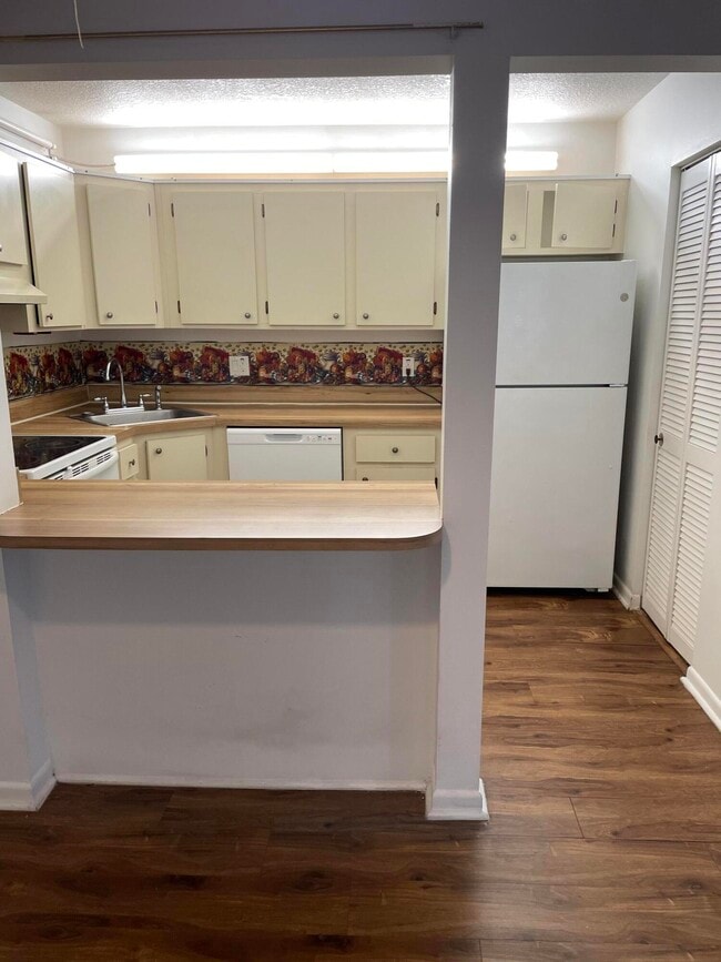 Foto del edificio - 501 Shady Pine Way