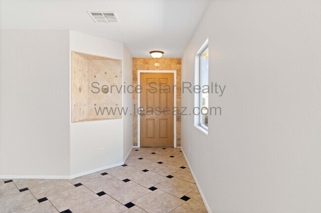 Foto del edificio - 16853 W Rimrock St