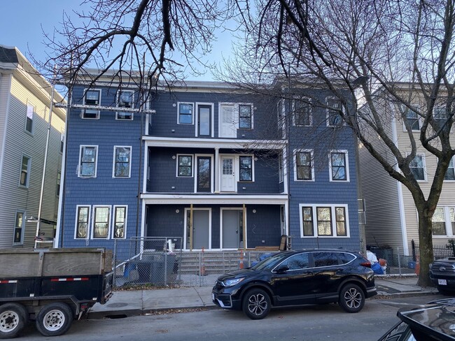 Foto del edificio - 49 Savin Hill Ave