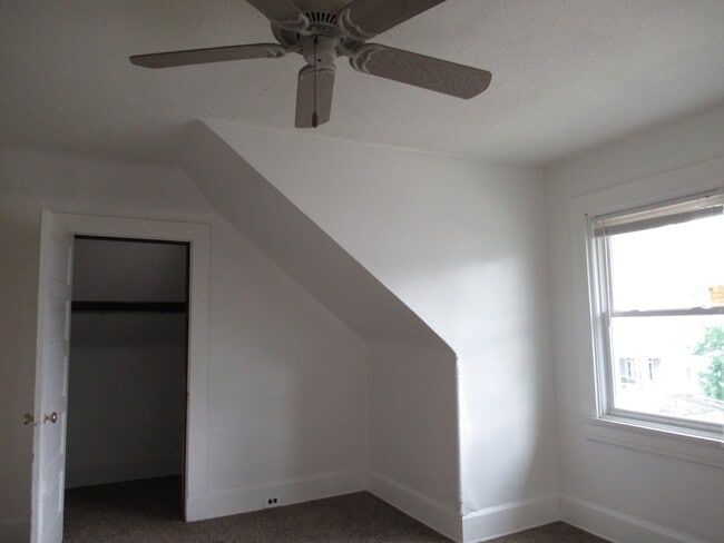 Foto del edificio - 829 Windham Ave