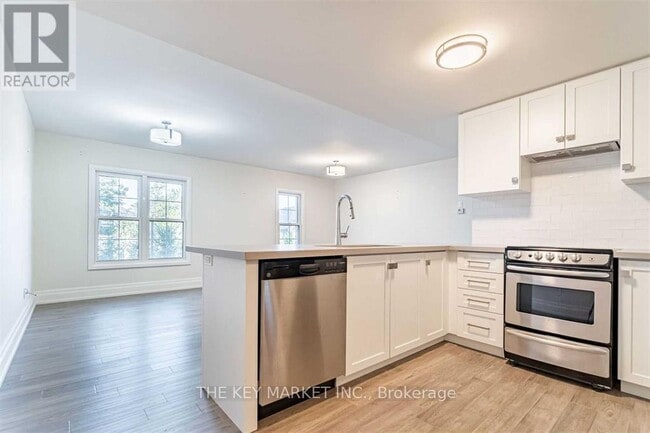 Photo du bâtiment - 760-760 Lakeshore Rd E