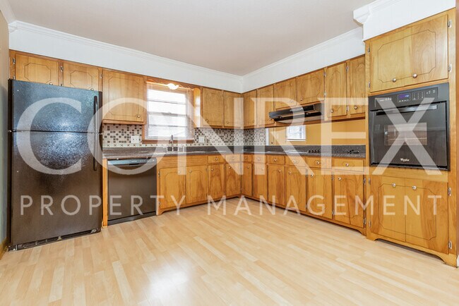 Foto del edificio - All Brick Ranch Home!