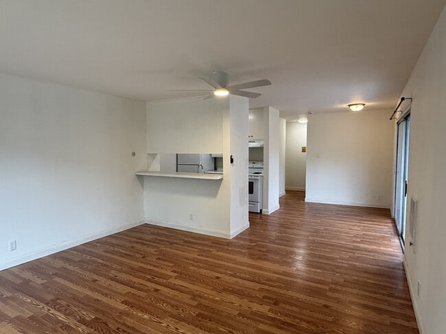 Foto del edificio - 2632 Warring St