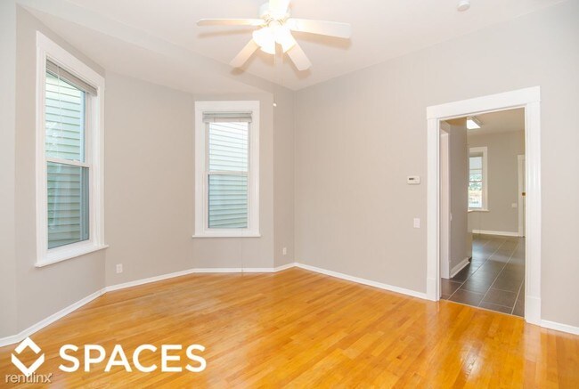 Building Photo - 3016 N Clifton Ave