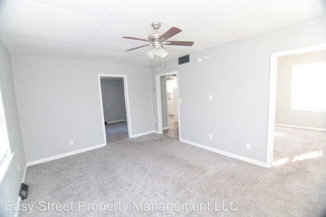 Building Photo - 2 br, 1 bath House - 4119 28th Ave.