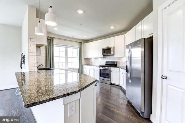 Foto del edificio - 9523 Bastille St