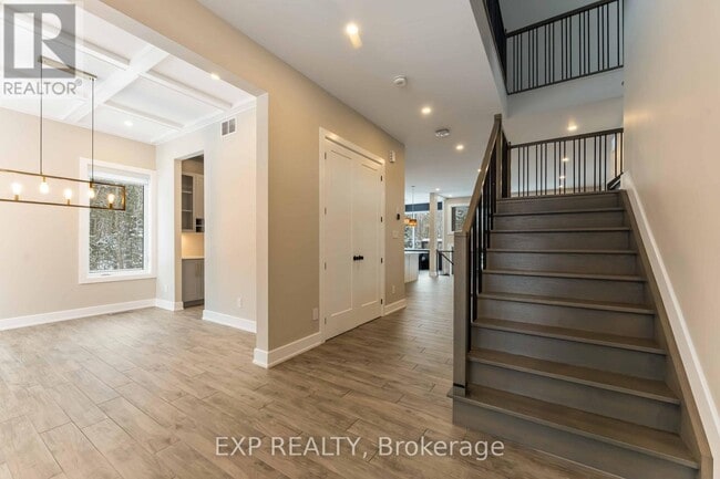 Building Photo - 1961 Cedarlakes Way