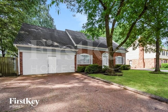 Building Photo - 6385 Kinston Park Dr