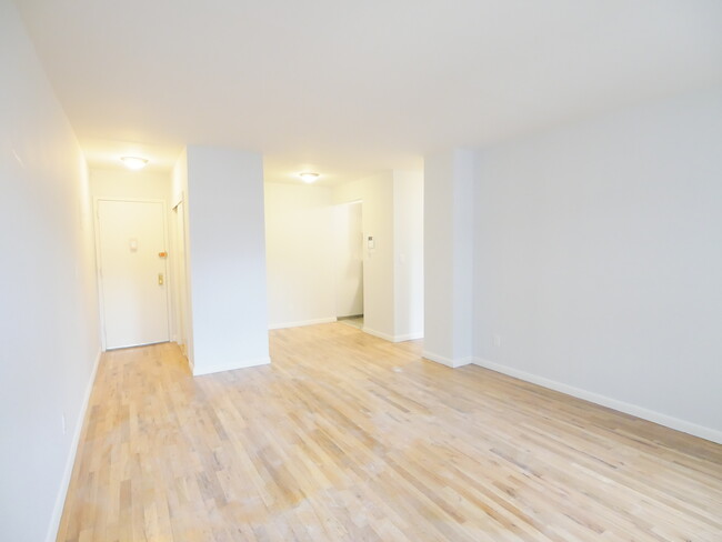 Interior Photo - 440 East 88th Street