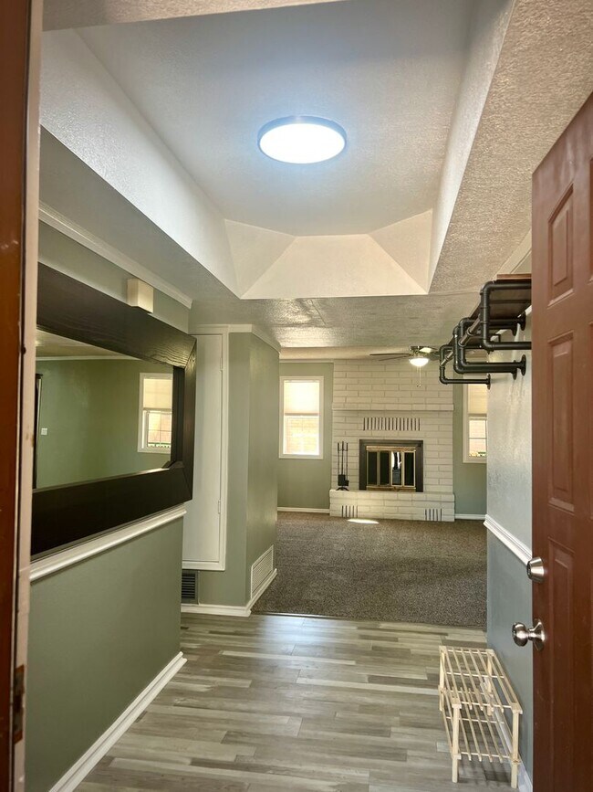 Foto del edificio - 1310 E Buckhorn Dr