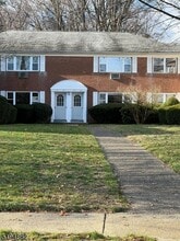 Building Photo - 17 Manchester Ct