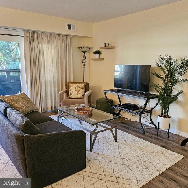 Foto del edificio - 304 Forbes St