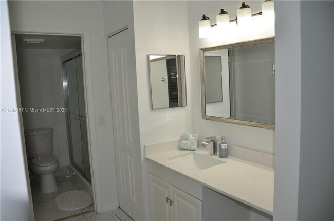 Foto del edificio - 1351 SW 125th Ave