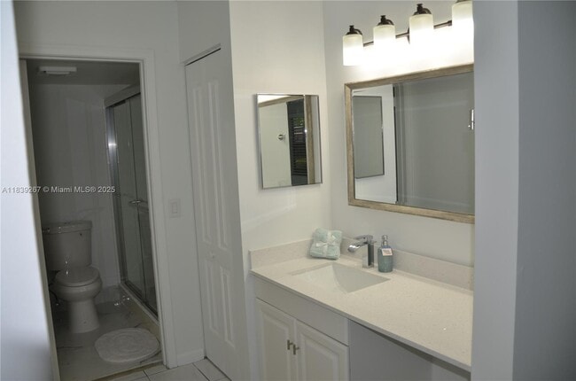 Building Photo - 1351 SW 125th Ave