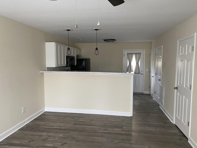 Building Photo - 4918 Franklin Ave