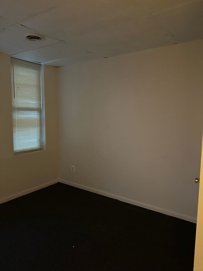 Foto del edificio - 1244 E North Ave