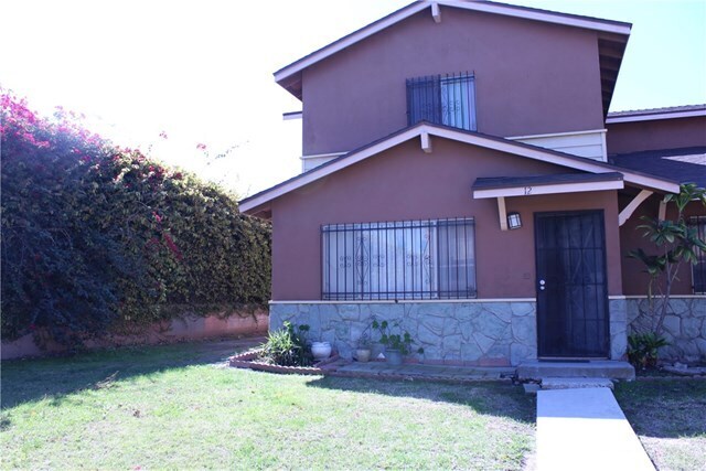 Primary Photo - 12 Squaw Peak Ln