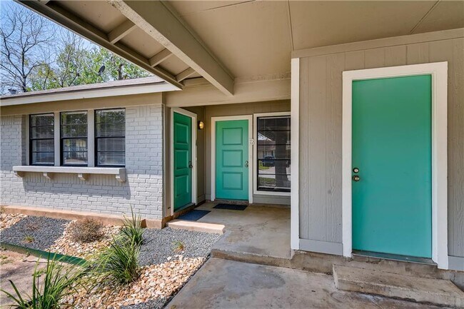 Foto del edificio - 102 Nicole Cove