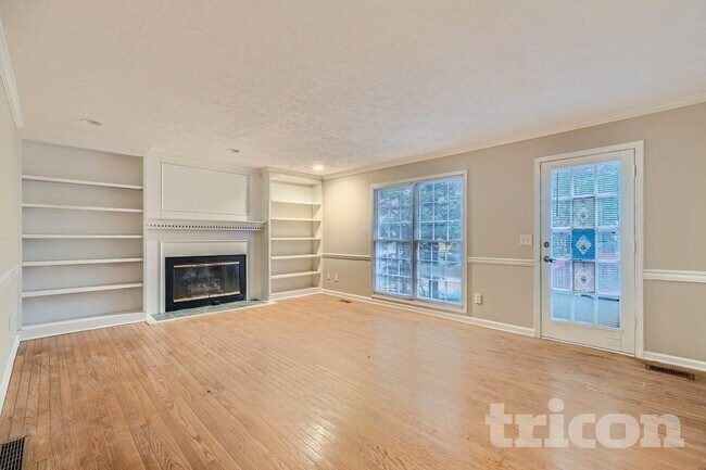 Building Photo - 100 Hillcrest Point