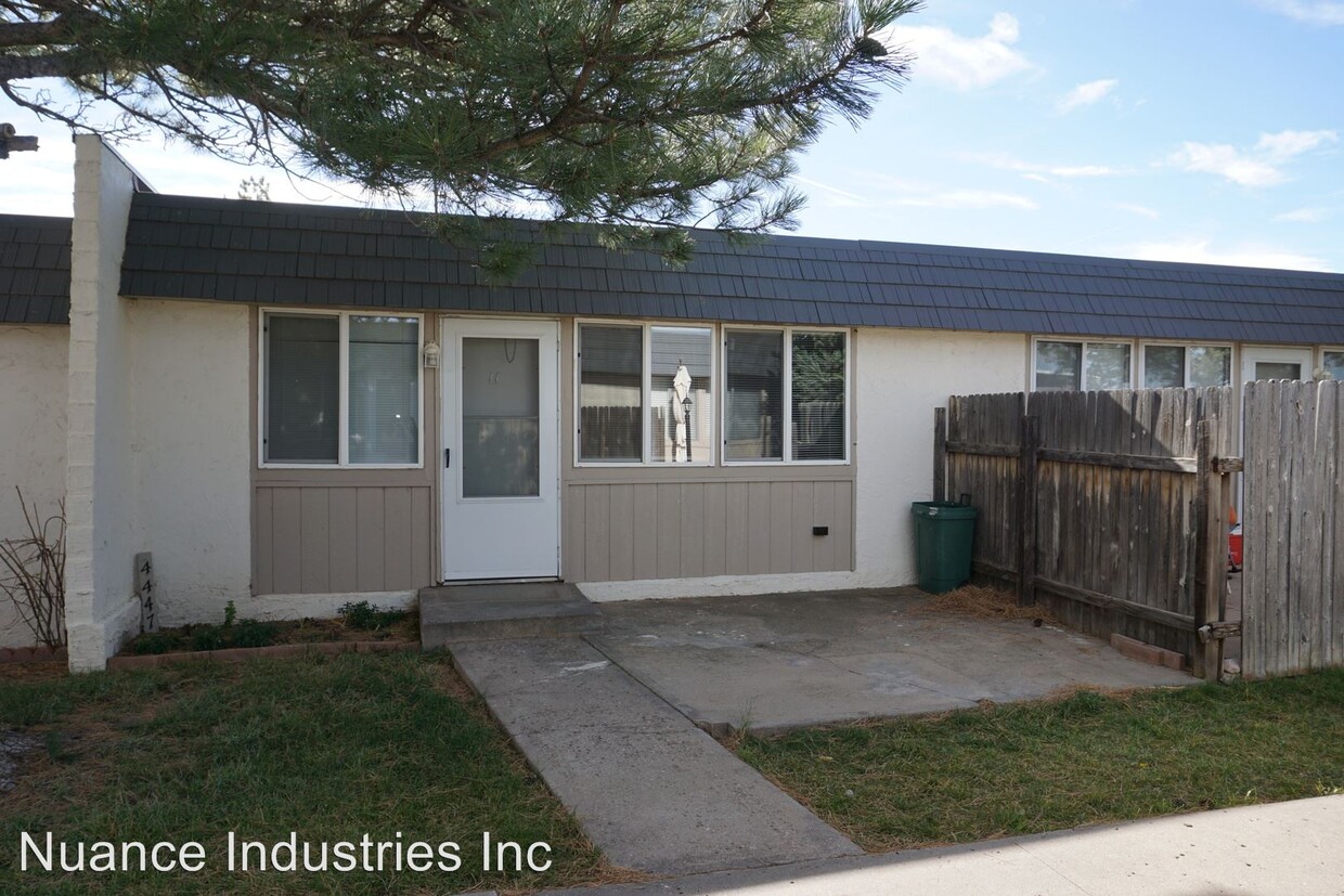 Primary Photo - 4403-4457 Val Verde Ct