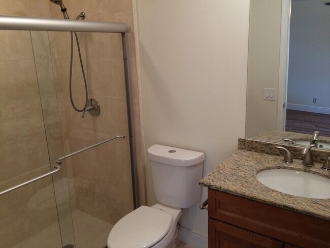 Building Photo - 1126 Hyacinth Pl