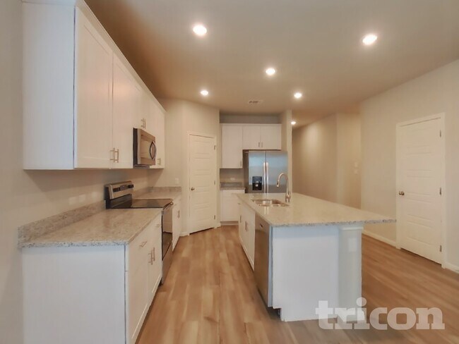 Building Photo - 5820 Zoey Wy