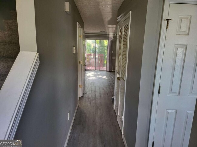 Foto del edificio - 7018 Panda Rd