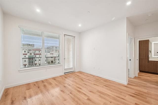 Building Photo - 2016 S Ervay St