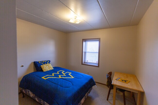 Dormitorio 1 - Courtyard West