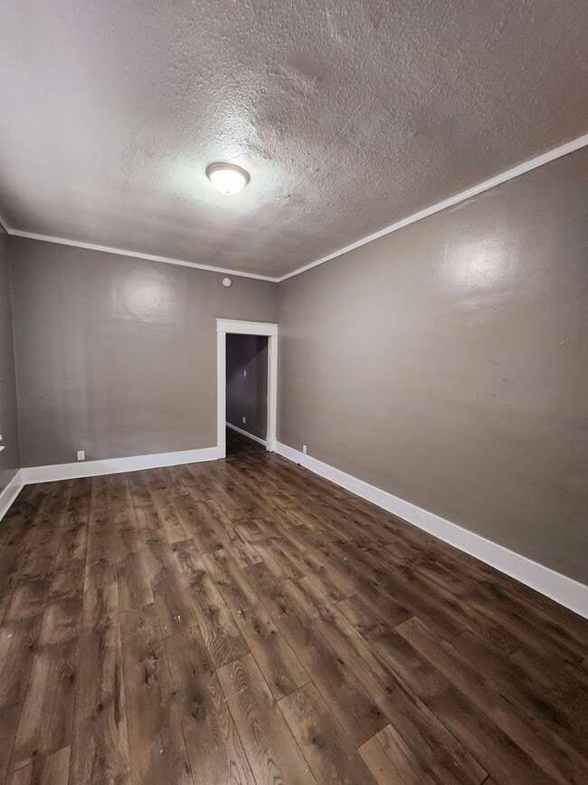 Building Photo - 401-403 South Jackson