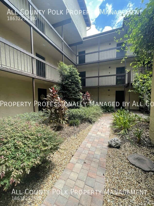 Primary Photo - Awesome 2 Bedroom Condo in Lakeland for Rent