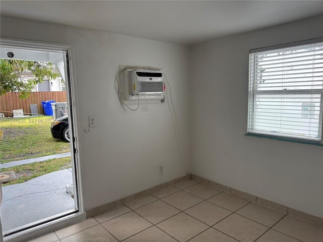 Foto del edificio - 921 N 17th Ct