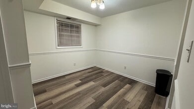 Building Photo - 3790 Lyndhurst Dr