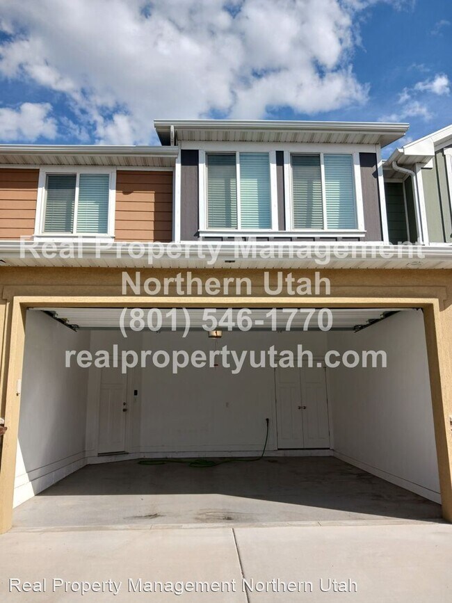 Building Photo - 3 br, 2.5 bath House - 3440 Kenna Lane Unit 2
