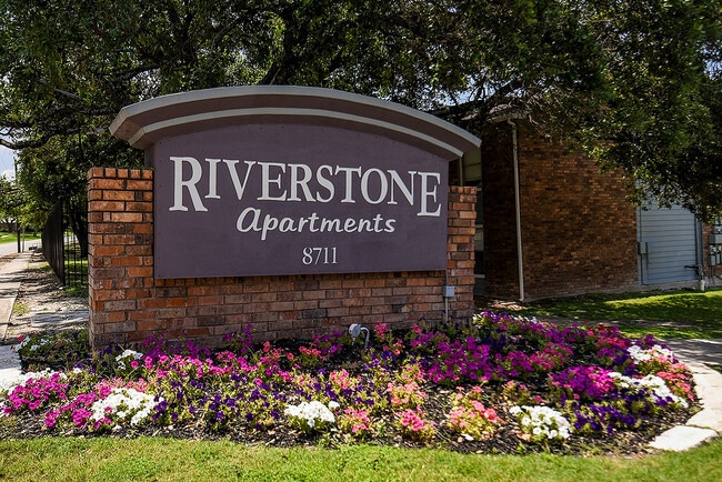 Building Photo - Riverstone Apartments