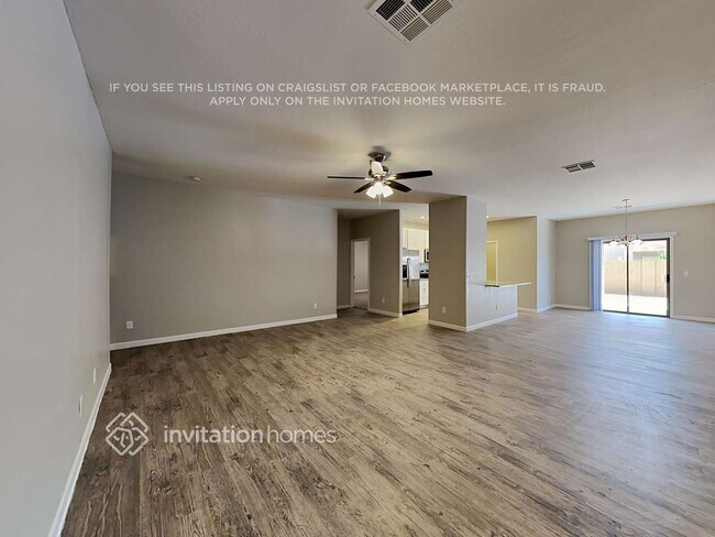 Foto del edificio - 16847 W Rimrock St